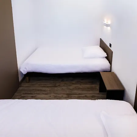 Hotell Sowell L'olivier 4*